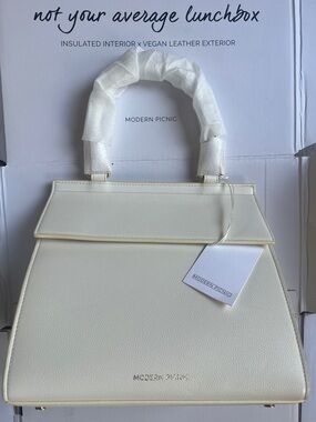 Modern Picnic Cream Luncher